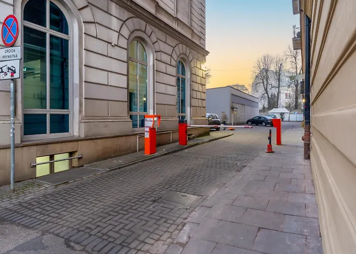 Swietej Gertrudy Chic By Bookinghost