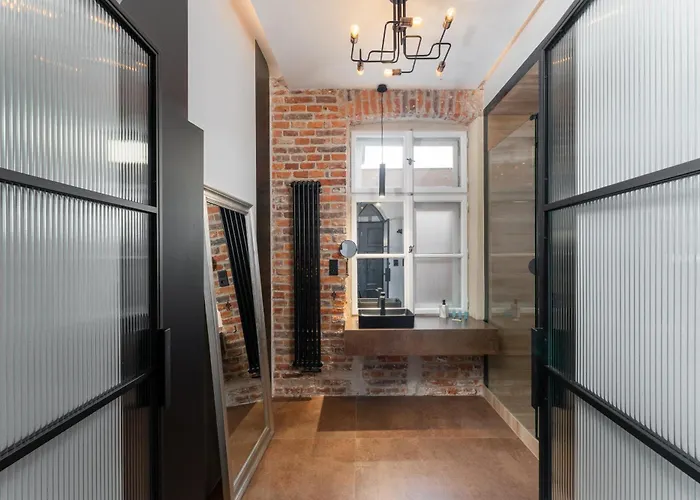 Swietej Gertrudy Chic By Bookinghost